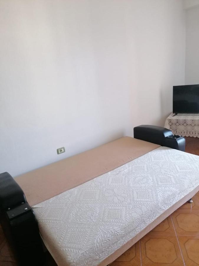 Appartamento Incantevole Con Posto Auto Privato Vlorë 外观 照片