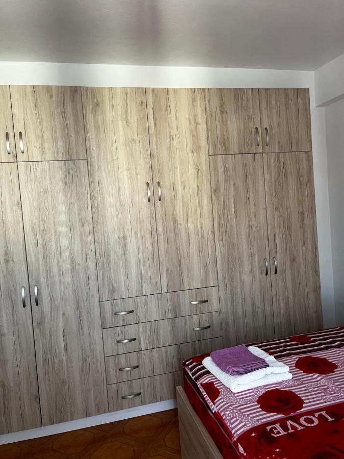 Appartamento Incantevole Con Posto Auto Privato Vlorë 外观 照片