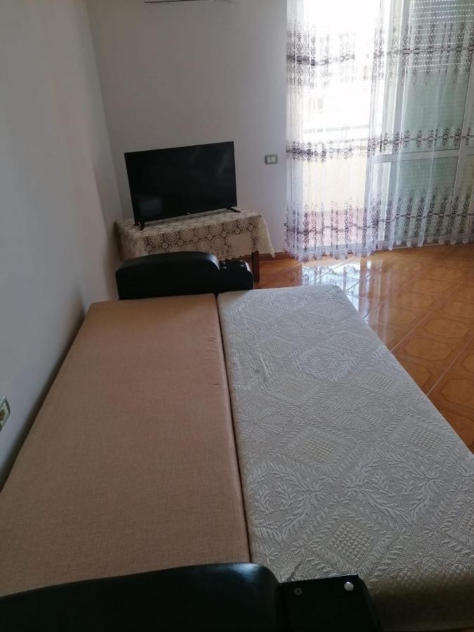 Appartamento Incantevole Con Posto Auto Privato Vlorë 外观 照片