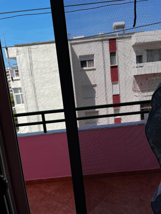 Appartamento Incantevole Con Posto Auto Privato Vlorë 外观 照片