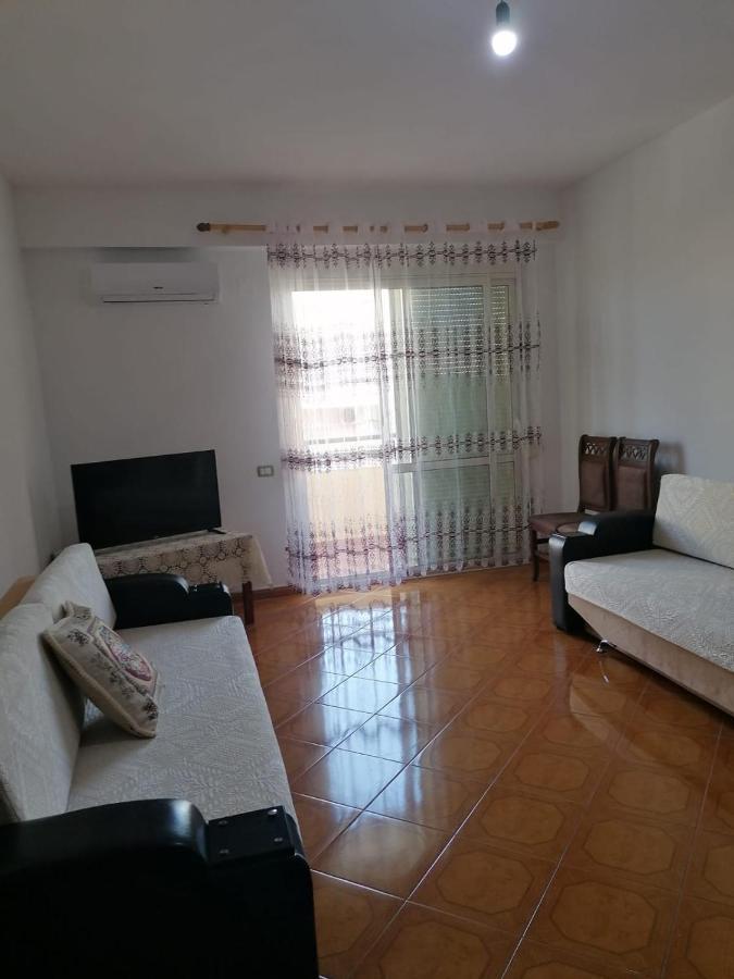Appartamento Incantevole Con Posto Auto Privato Vlorë 外观 照片