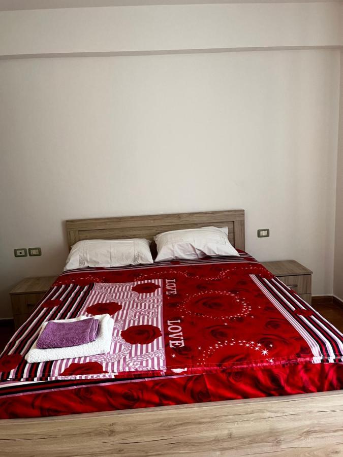 Appartamento Incantevole Con Posto Auto Privato Vlorë 外观 照片