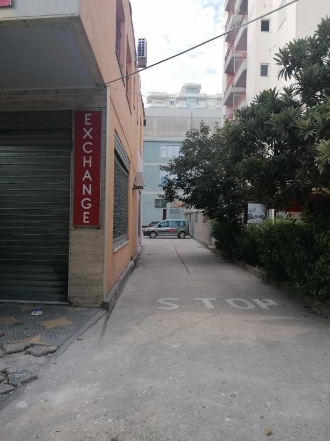 Appartamento Incantevole Con Posto Auto Privato Vlorë 外观 照片